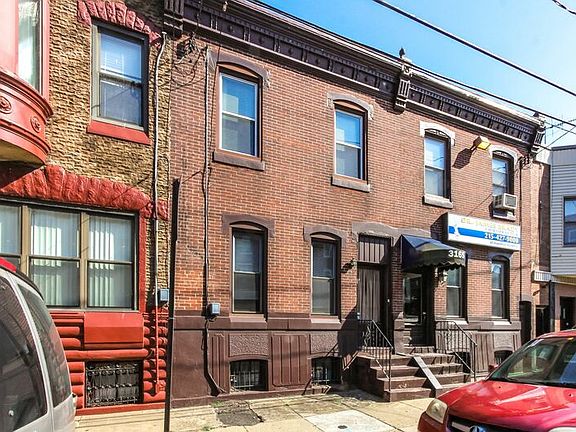 2nd image of 3167 Richmond St