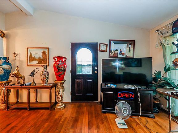 5th image of 1708 Garfield Ave