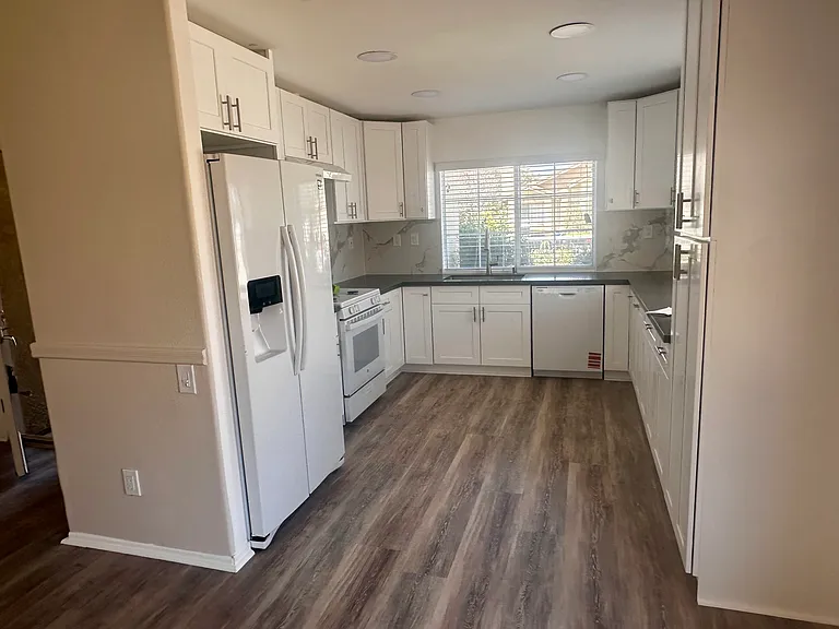 930 Willmont Way — Photo 3