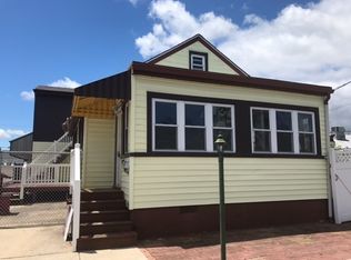 302 N Dudley Ave, Ventnor City, NJ 08406