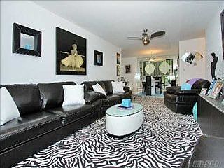 4th image of 955 Village Dr