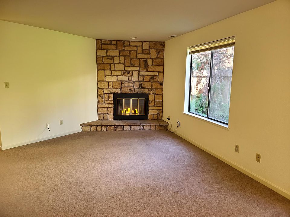1st image of 642 Chenery St APT 2