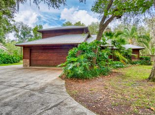 111 Tuscawilla Rd E, San Mateo, FL 32187