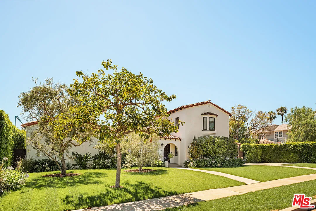 4 bed, 4.0 bath, 2695 sqft, $25,000 — Photo 2
