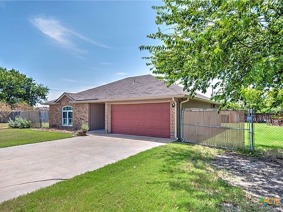 3rd image of 2704 Poage Cir