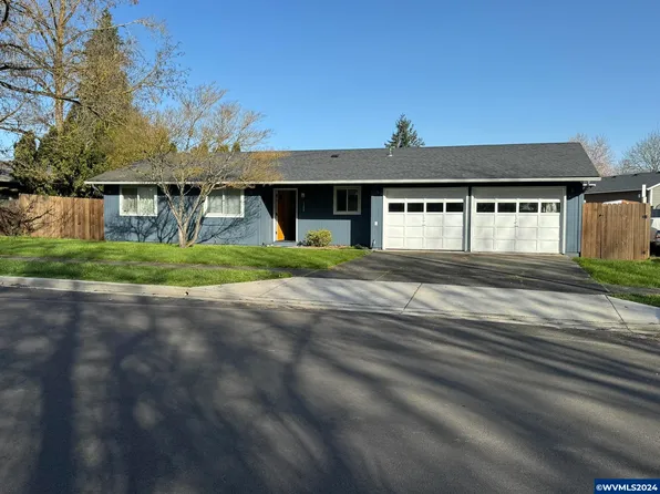 153 S 5th St, Jefferson, OR 97352
