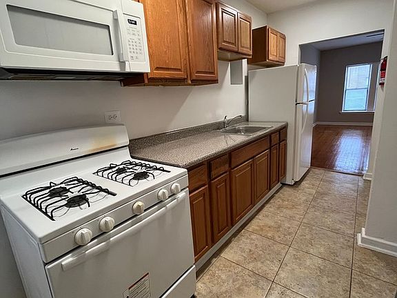 5th image of 4946 W Adams St #310A