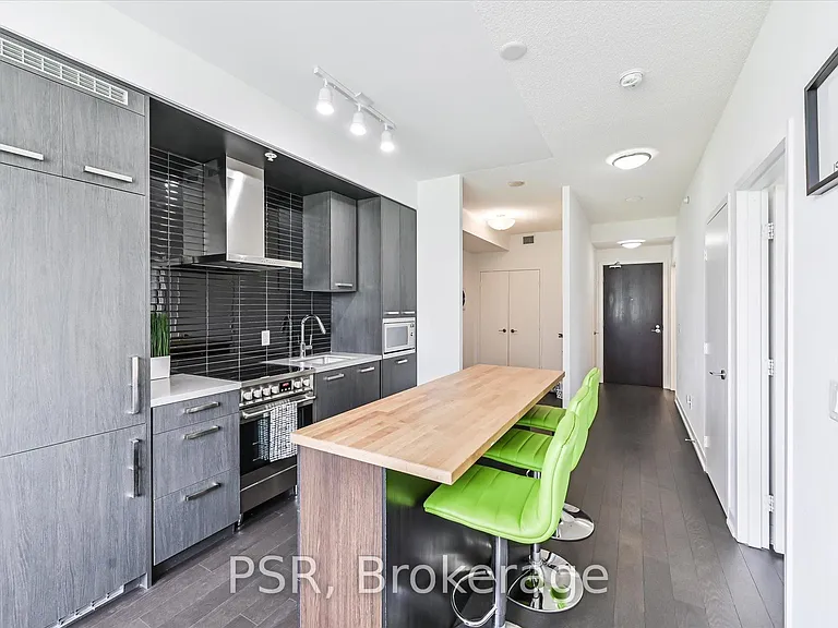 120 Bayview Ave #208 — Photo 30