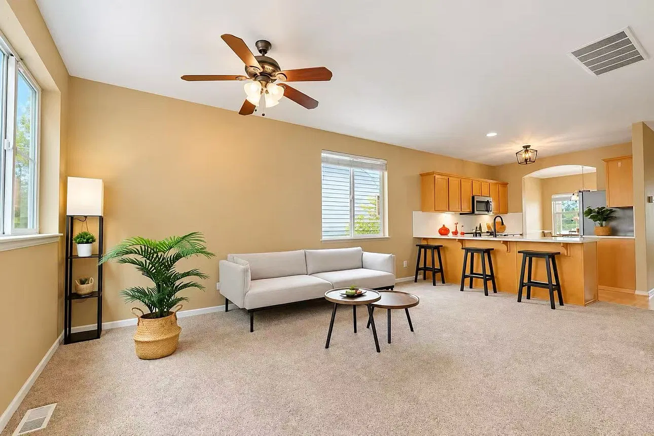3 bed, 2.5 bath, 1608 sqft, $2,950 — Photo 2