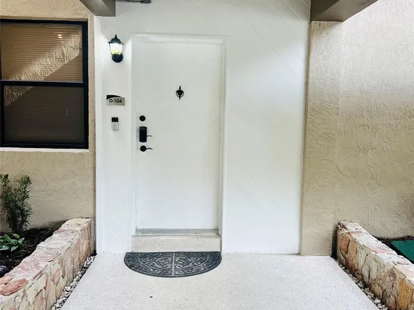 511 Ives Dairy Road #205-6, Miami, FL 33179