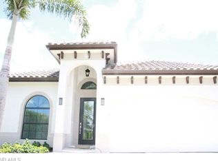 656 92nd Ave N, Naples, FL 34108