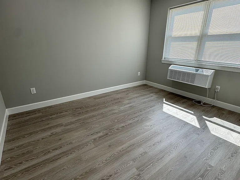 168-170 Fair St #1 — Photo 7