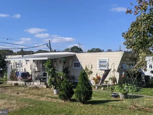 1405 Farrell Ave #301, Cherry Hill, NJ 08002
