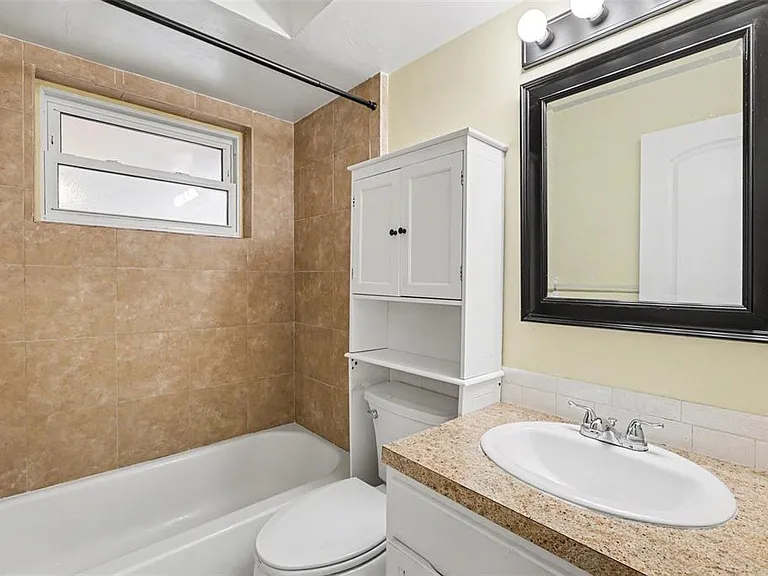 1520 Simmons Dr — Photo 15