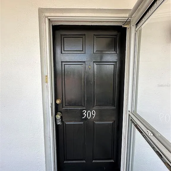100 El Camino Dr #309 — Photo 3