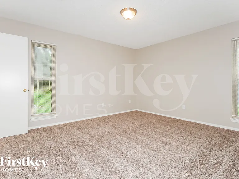 3037 Leeridge Dr — Photo 10