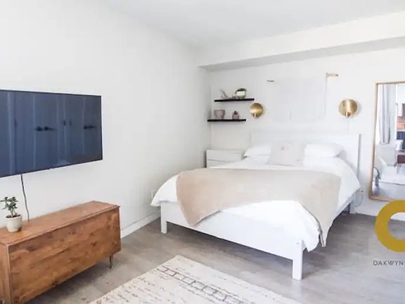 2nd image of 311 E 6th Ave #615