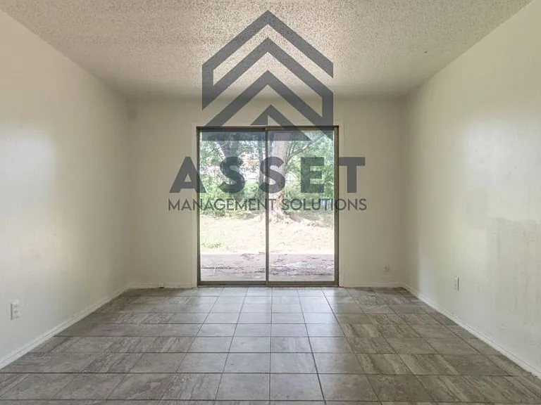 5017 S Briarwood Dr — Photo 8