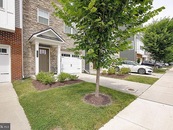 2nd image of 1934 Red Jasper Rd