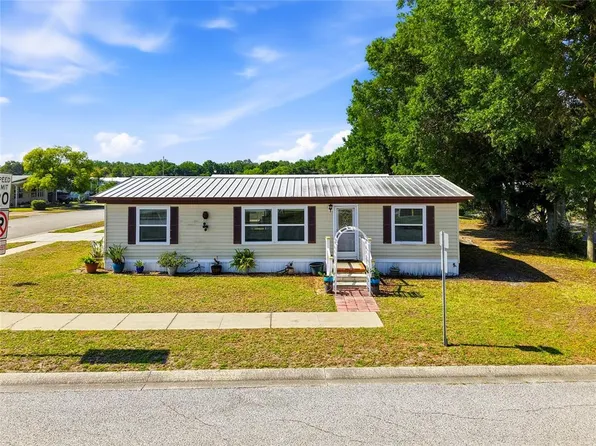 3933 Sarah Dr, Zephyrhills, FL 33543