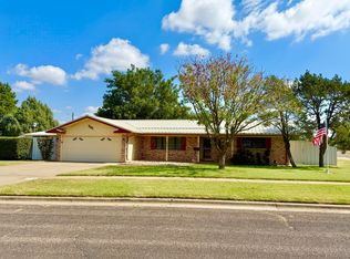 2000 Dallas St, Plainview, TX 79072
