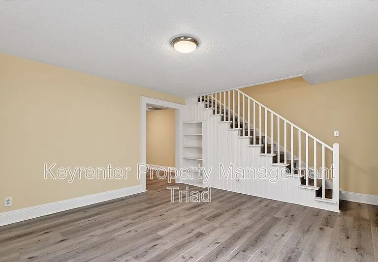 506 Rocky Knoll Rd — Photo 3