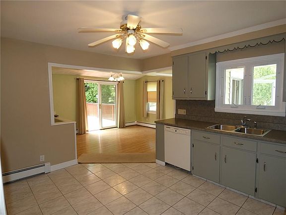 4th image of 1356 Charles St