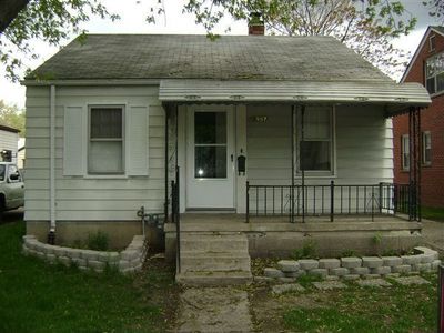 18957 Kingsville St, Harper Woods, MI, 48225