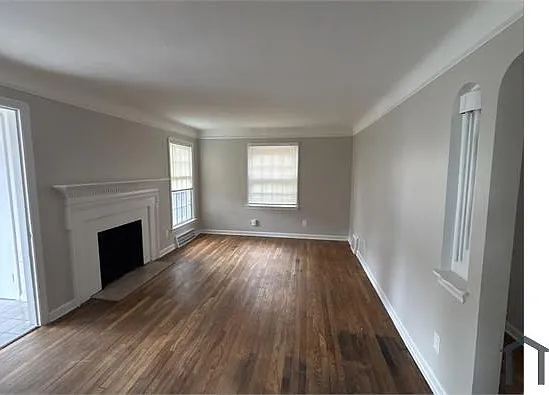 10327 Runnymede Ave — Photo 5