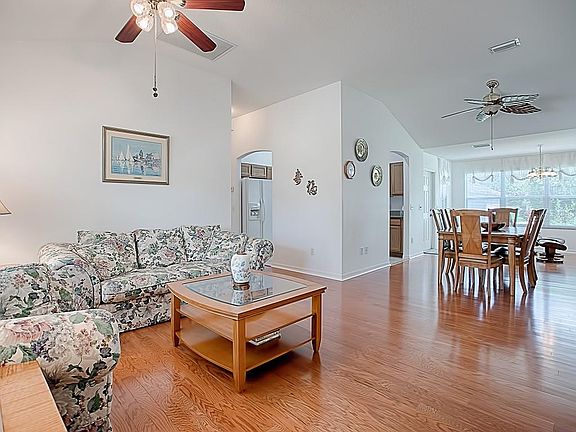 5th image of 414 Thistledown Way