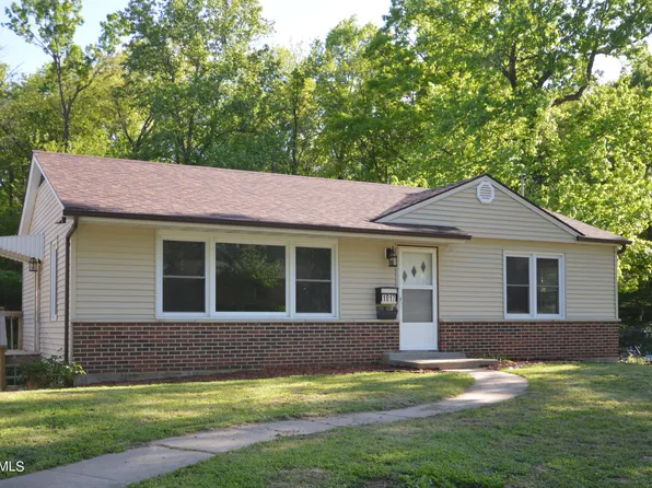 1017 Stadium Blvd, Jefferson City, MO 65109