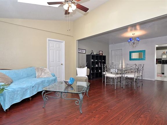 5th image of 3045 Dikewood Ct