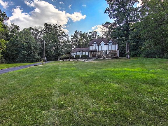 3rd image of 12708 Buchanan Ln