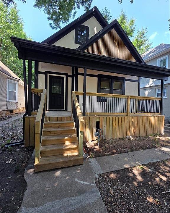 1st image of 3222 E 11th St