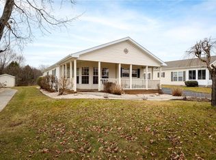 15 Naples Dr, Poughkeepsie, NY 12603