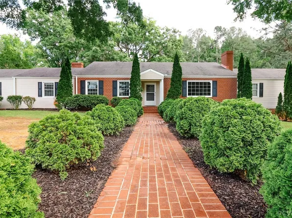 410 N Thomas St, South Hill, VA 23970