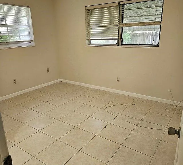 6380 NW 25th Ct — Photo 3