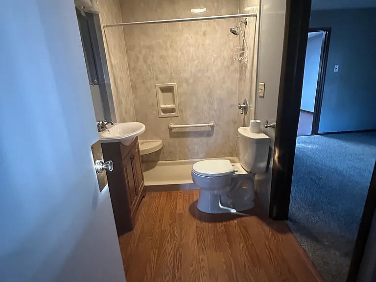 2732 W Cameron St — Photo 6