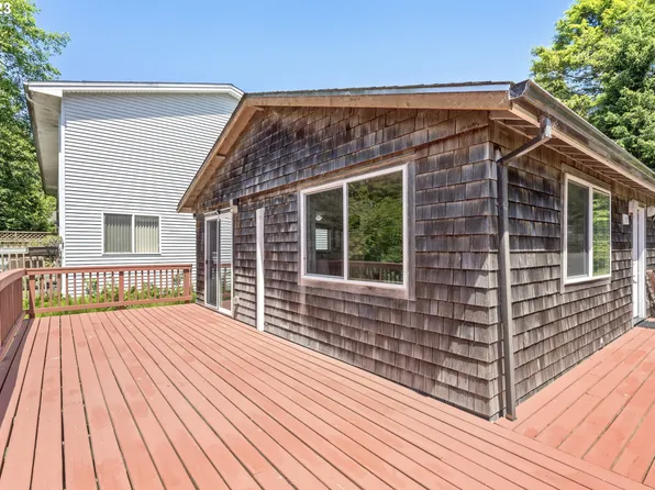 195 S Palisades St, Rockaway Beach, OR 97136