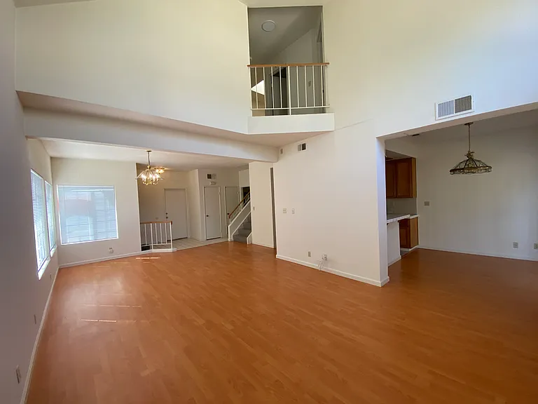 5315 Shattuck Ave — Photo 6