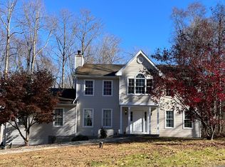 37 Oakcrest Rd, Oxford, CT 06478