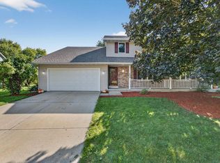 809 Southbound Dr, Deforest, WI 53532