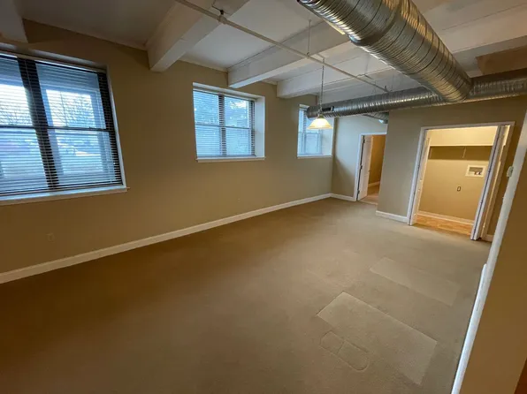 11 Fremont Street, 11 Fremont St APT 305, Gloversville, NY 12078