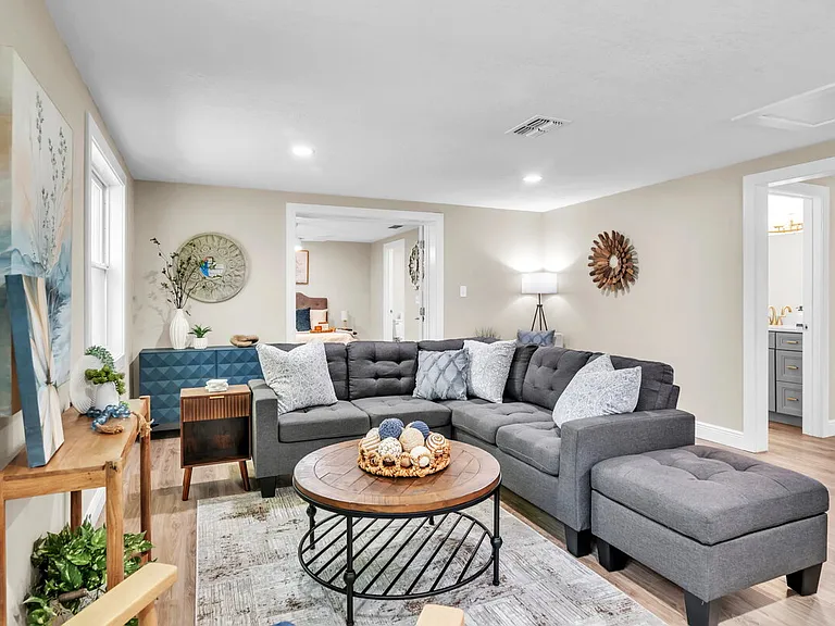 11416 Pine Forest Dr — Photo 2