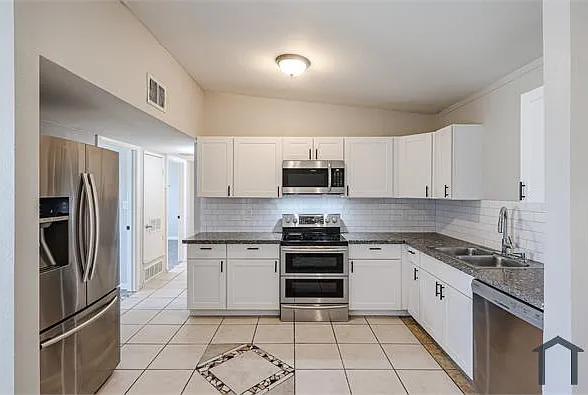 3607 W La Salle St