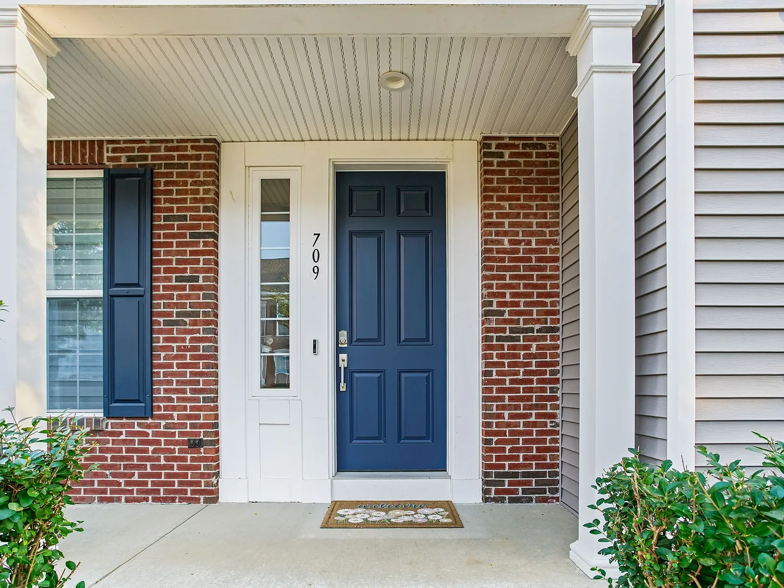 5 bed, 3390 sqft, $5,000 — Photo 2