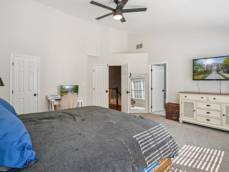3210 Escapade Cir — Photo 16