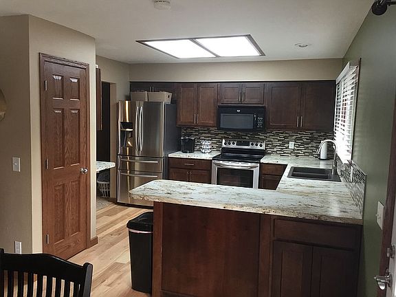 2nd image of 16 Elmwood Cir