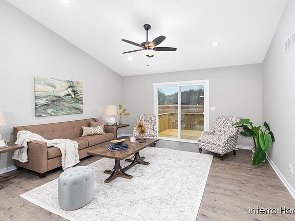 5th image of 1541 N Village Cir #75