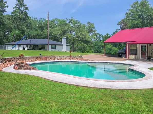 419 An County Rd #385, Palestine, TX 75801